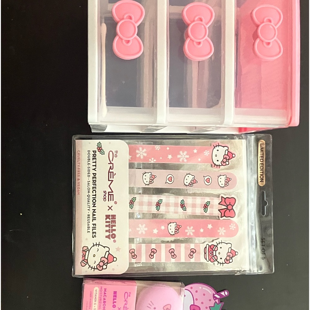 (SOLD)New Hello Kitty Bundle (3 pc)